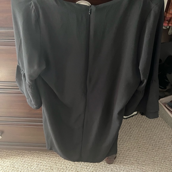 Black dress - Picture 2 of 3